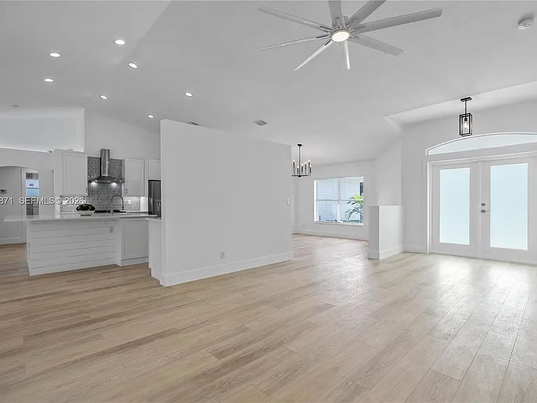 5923 Loxahatchee Pines Dr — Photo 37