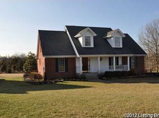 16 Oak Tree Ln, Louisville, KY 40245
