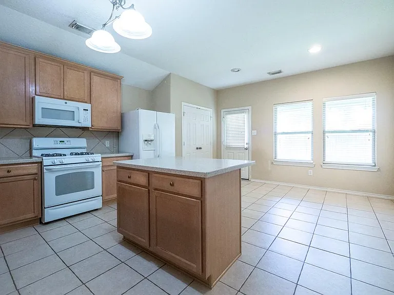 11219 Overland Trail Dr — Photo 13