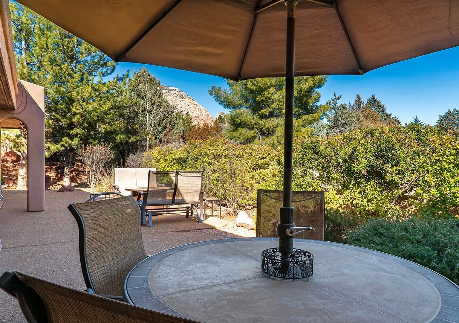 Lux 2-King Suite Luxury Townhome! Pool + Hot Tub! — Photo 4
