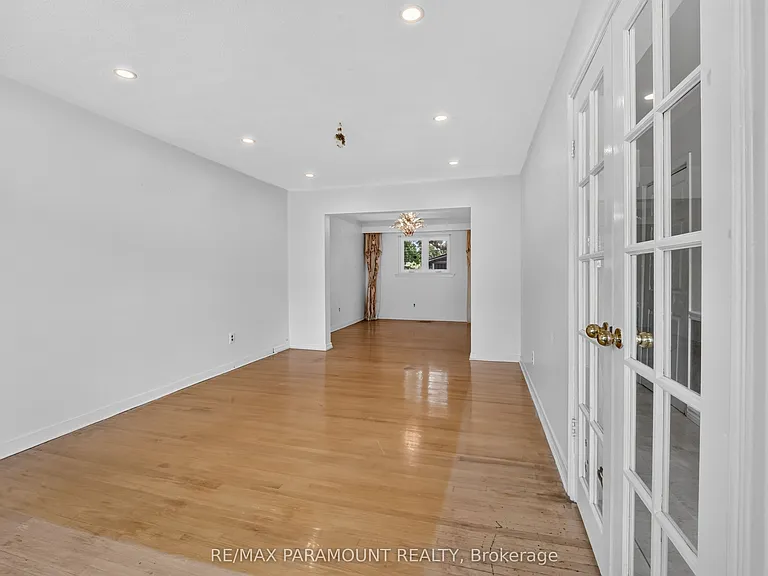 47 Cloverdale Dr — Photo 8