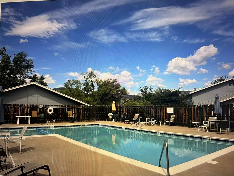 4202 Monroe Dr #D — Photo 31