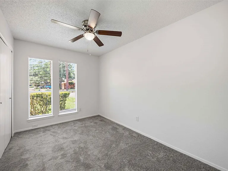 1131 Rock Canyon Dr — Photo 8