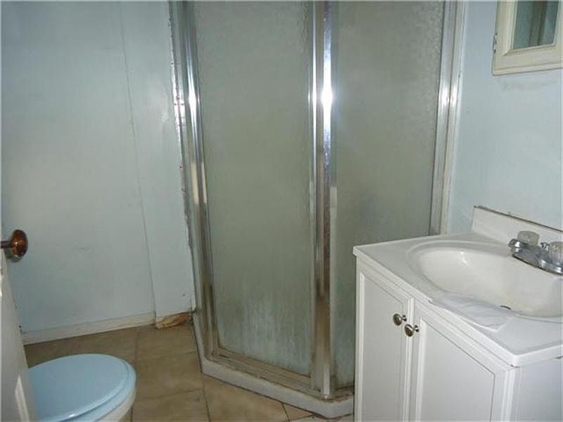 2nd image of 28 Bassick Ave