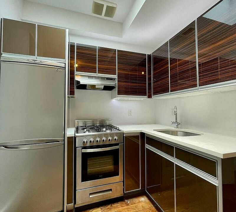 1st image of 1075 Bergen St #3R