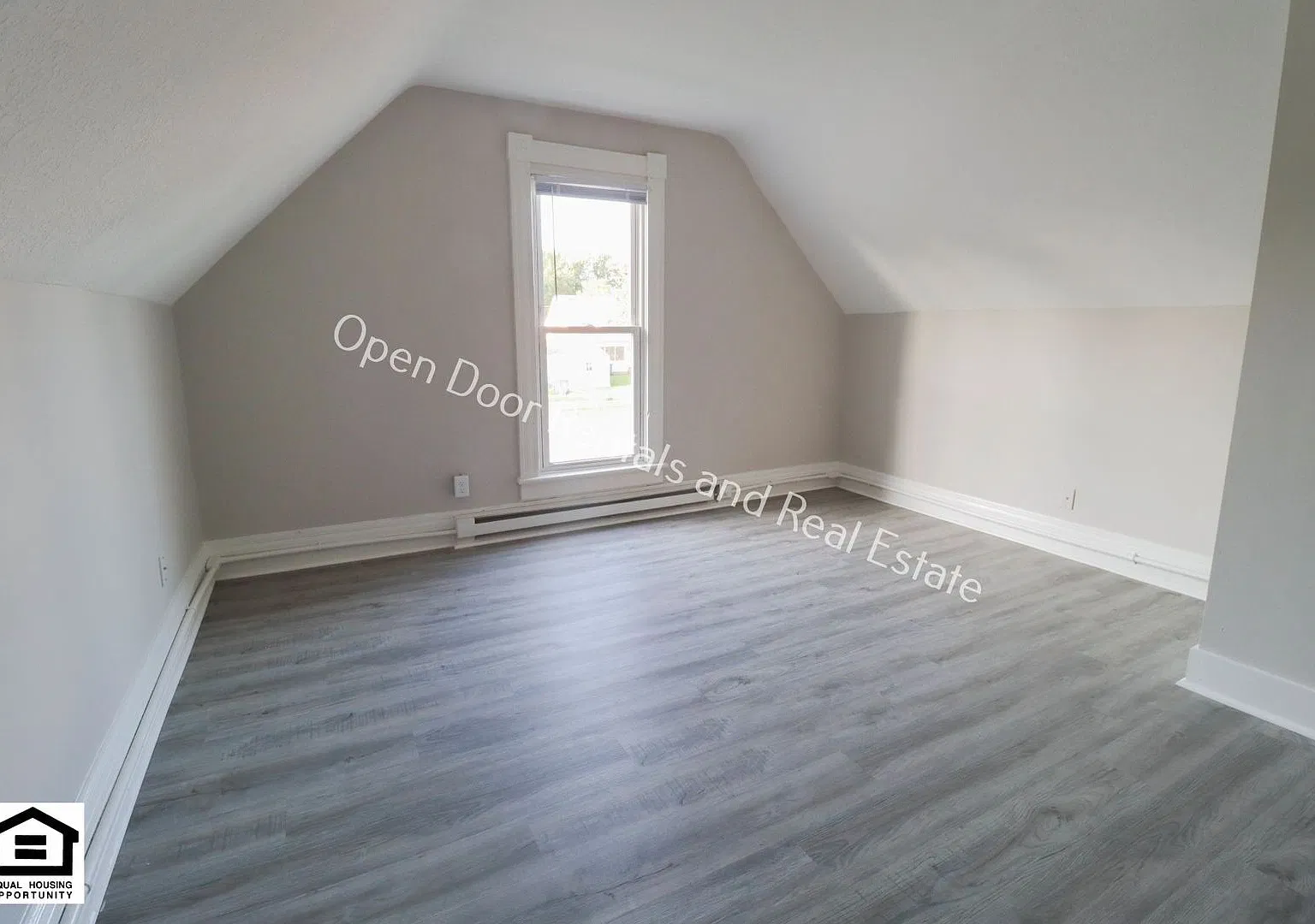 428 Lincoln Highway E — Photo 4