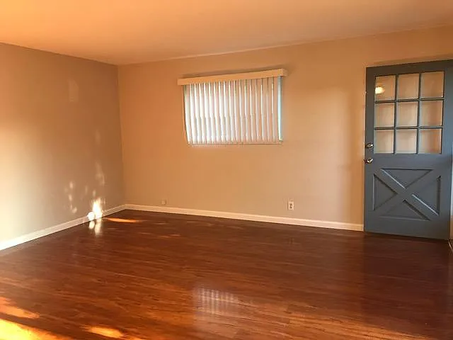 908 Gretchen Ln #908 — Photo 3