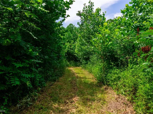 15545 State Highway 821, Macksburg, OH 45746