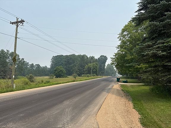 4th image of 3635 Nineteen Mile Rd