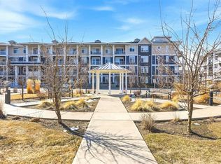 400 W Auburn Meadows Cmn SE #220, Calgary, AB T3M 3K7
