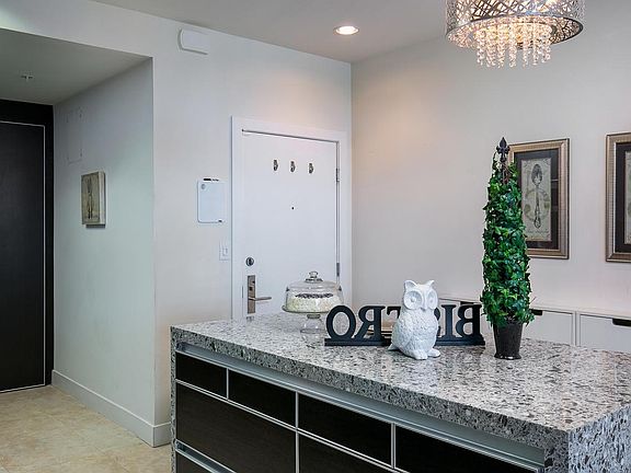 3rd image of 133 S Los Robles Ave Unit 201