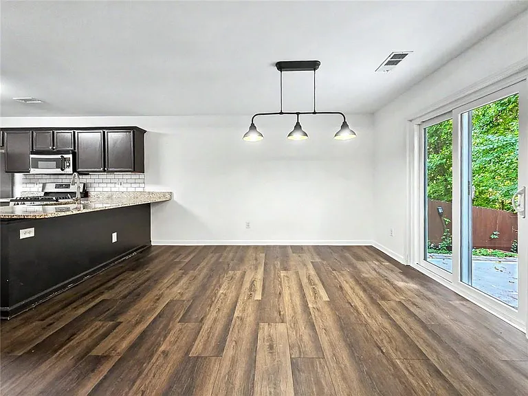3235 Liberty Commons Dr NW — Photo 10