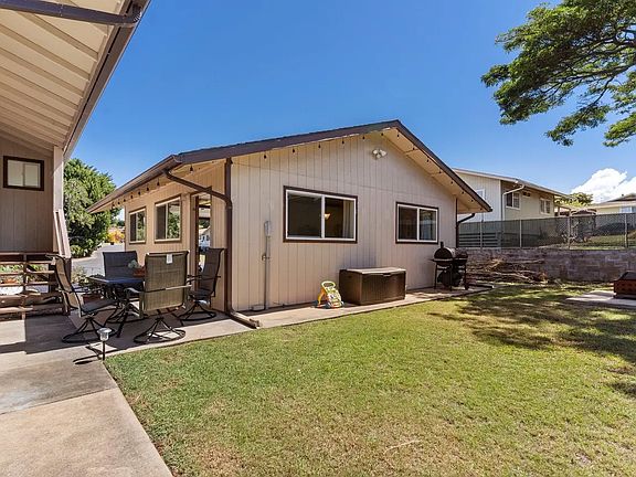 3rd image of 260 Kapuahi St