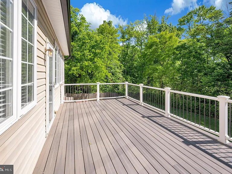 16005 Kings Mountain Rd — Photo 6