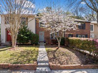 288 Roswell Commons Cir, Roswell, GA 30076