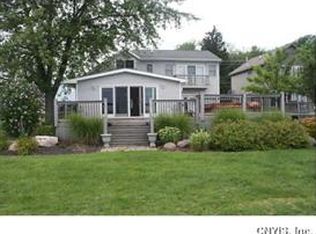 7087 Lakeshore Rd, Cicero, NY 13039