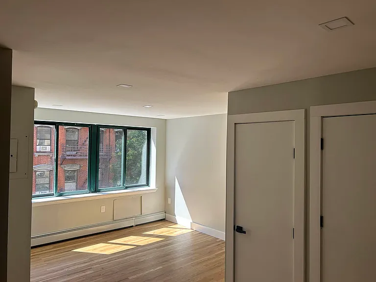 26 Clinton St #3A — Photo 3