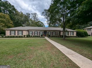 98 Georgian Ter, West Point, GA 31833