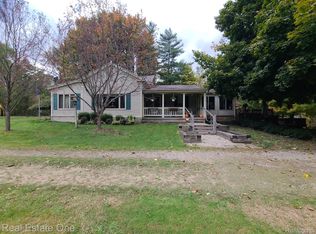 440 W Newark Rd, Lapeer, MI 48446