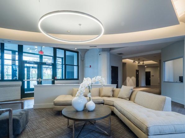 3 Sundial Ave APT 208