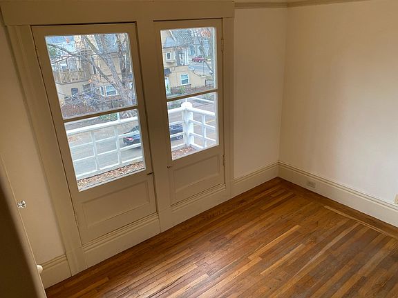 5th image of 609 14th St APT A
