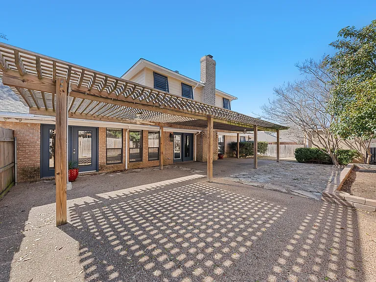 9622 Oak Springs Dr — Photo 36