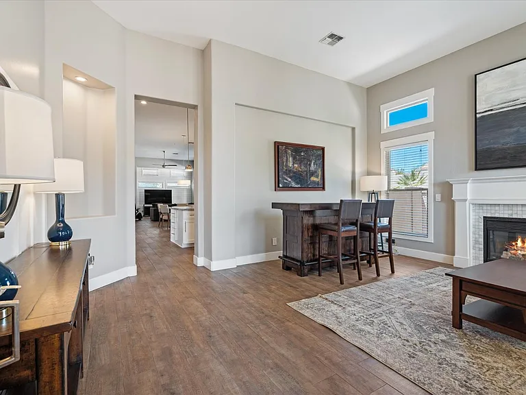 13610 E Laurel Ln — Photo 3