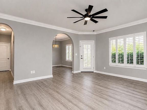 4th image of 220 High Ridge Dr