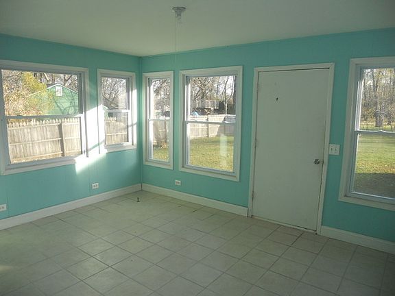 4th image of 521 South Dr
