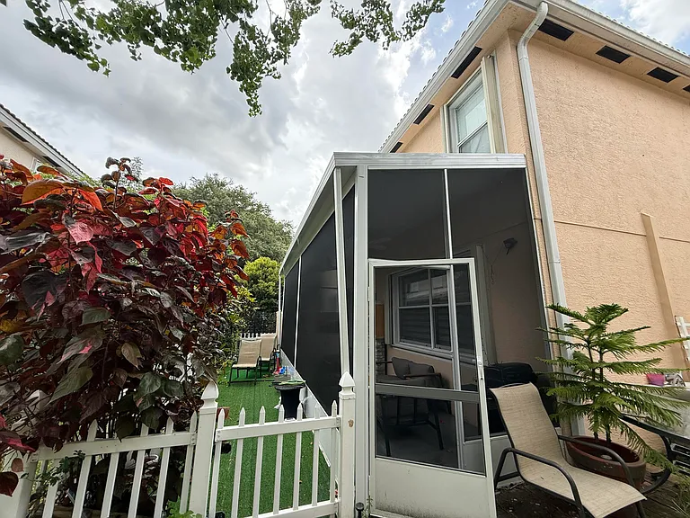 9114 Villa Palma Ln — Photo 17