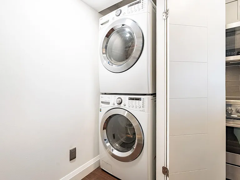 150 Dunlop St E #304 — Photo 23