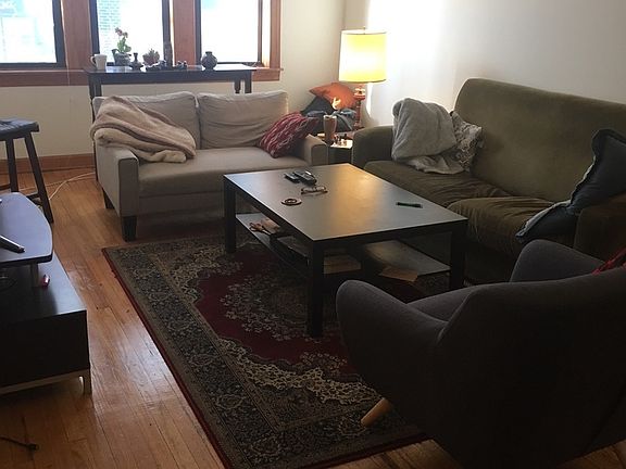 4th image of 642 W Waveland Ave #1