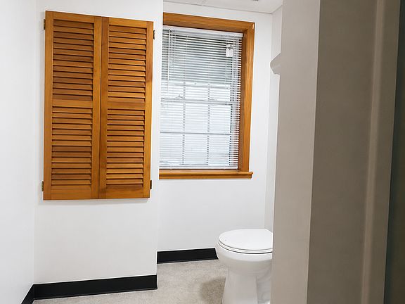 5th image of 4405 Peterboro St Room 2