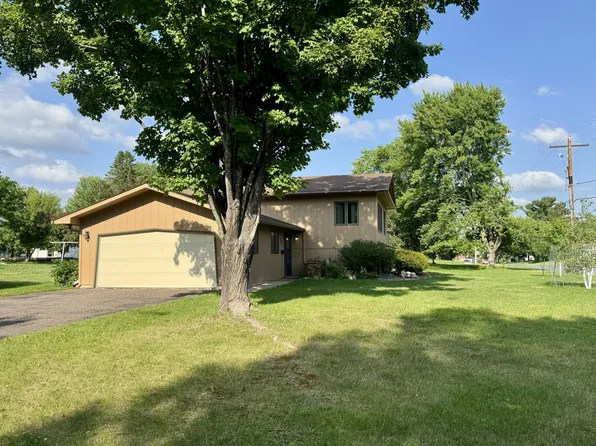 2003 4th Ave N, Menomonie, WI 54751