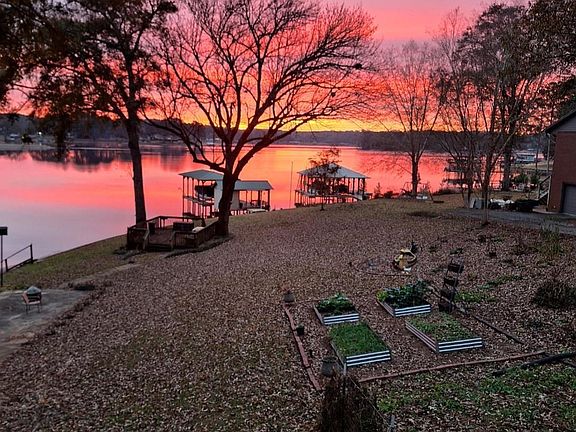 5th image of 5804 Lee Rd