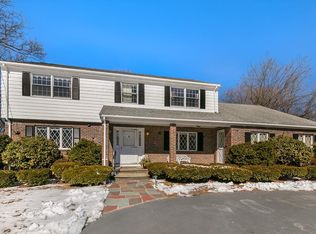 14 Berkshire Dr, Winchester, MA 01890