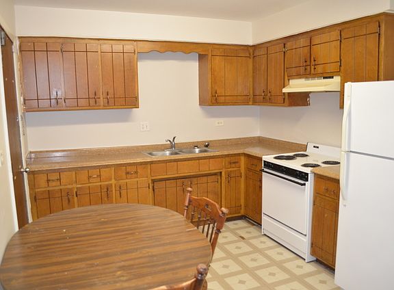 5th image of 914 Lacey Ave APT 4