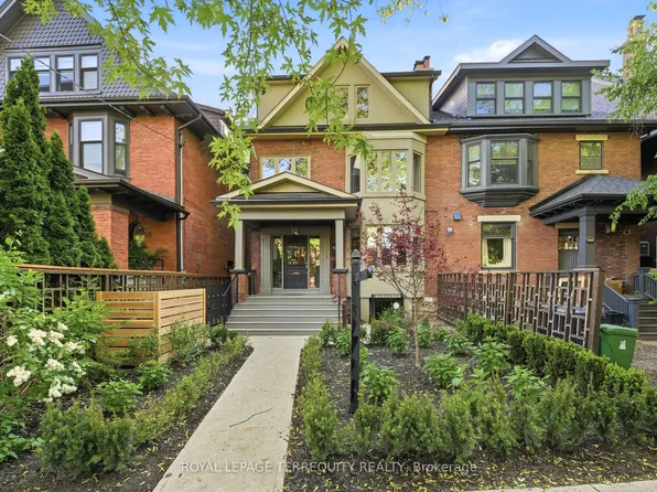 100 Admiral Rd, Toronto, ON M5R 2L6