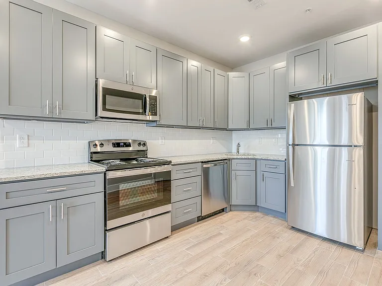 Brand New Luxury Apartments Brewerytown — Photo 32