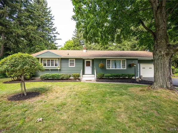 24 Park St, Brocton, NY 14716