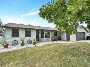 2816 Woodale Ave, Green Bay, WI 54313