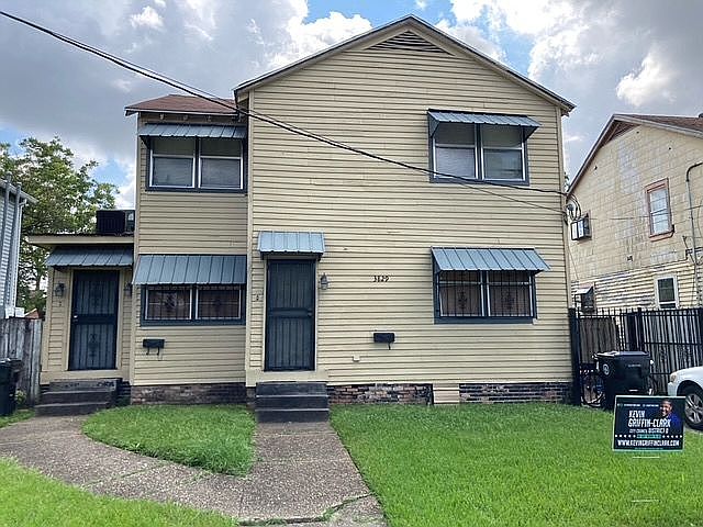 1st image of 3829 Paris Ave