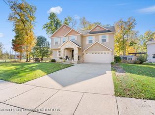 1218 Sweetgrass Dr, Lansing, MI 48917