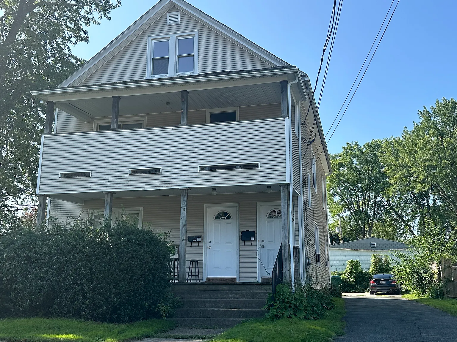 2 bed, 1066 sqft, $1,600 — Photo 2