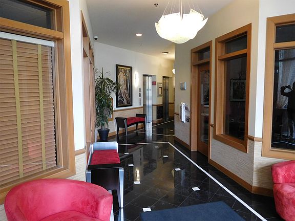 3rd image of 1125 E Olive St APT 204