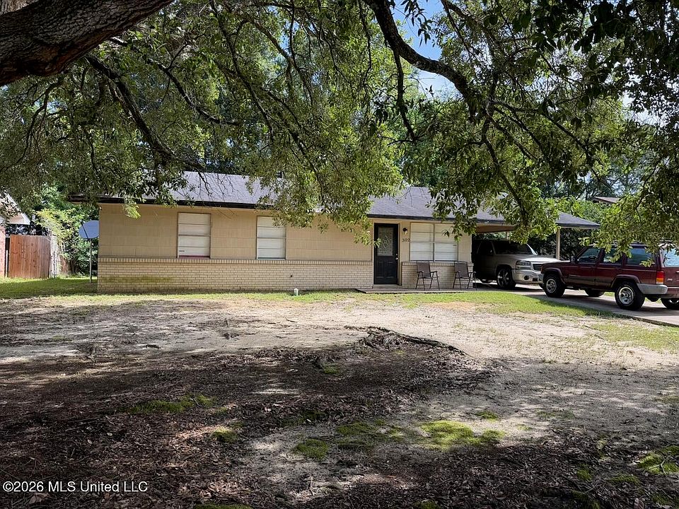 1st image of 302 Kimberly Dr