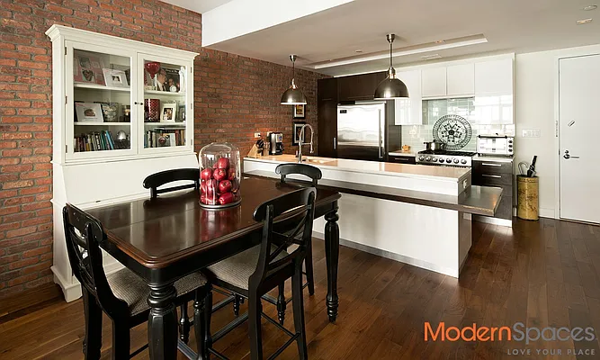 Sold by Modern Spaces | media 3