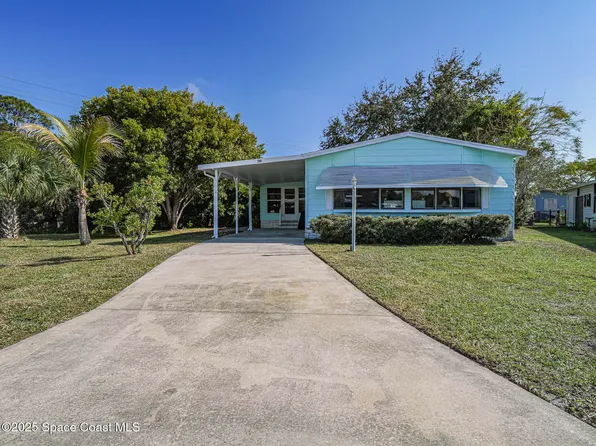 206 Almond Ct, Barefoot Bay, FL 32976