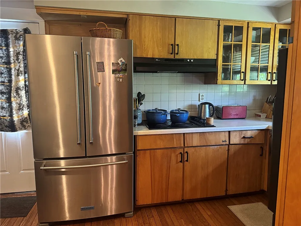 4 bed, 1376 sqft, $3,000 — Photo 4