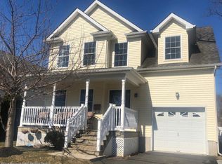 3 Oakwood Ter, Monroe Township, NJ 08831